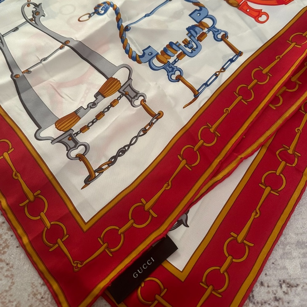 Gucci scarf - Picture 2 of 2